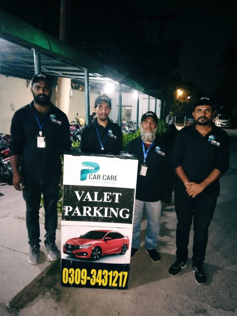 car parking management services Gujranwala organizing vehicle flow at busy commercial location